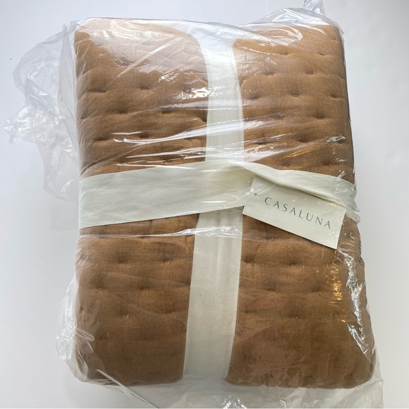 Casaluna Bedding Casaluna Queen Cashmere Blend Quilt Warm Brown